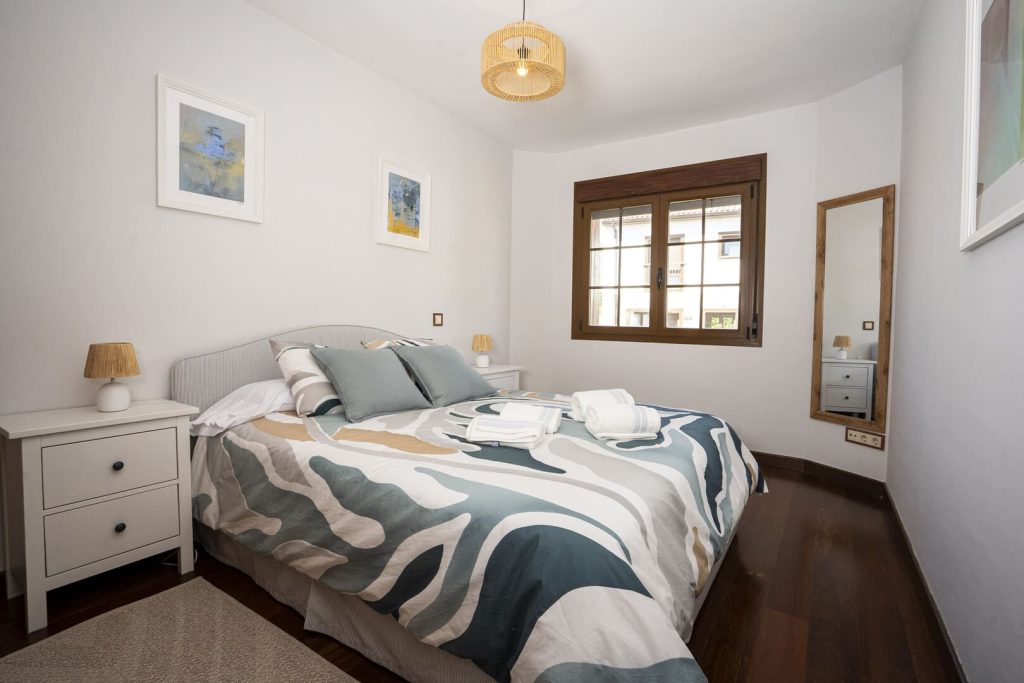 habitacion cama matrimonio 2 casa rural madrid foto 1